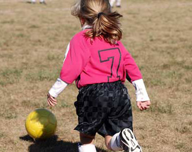 socceryounggirldribbling2